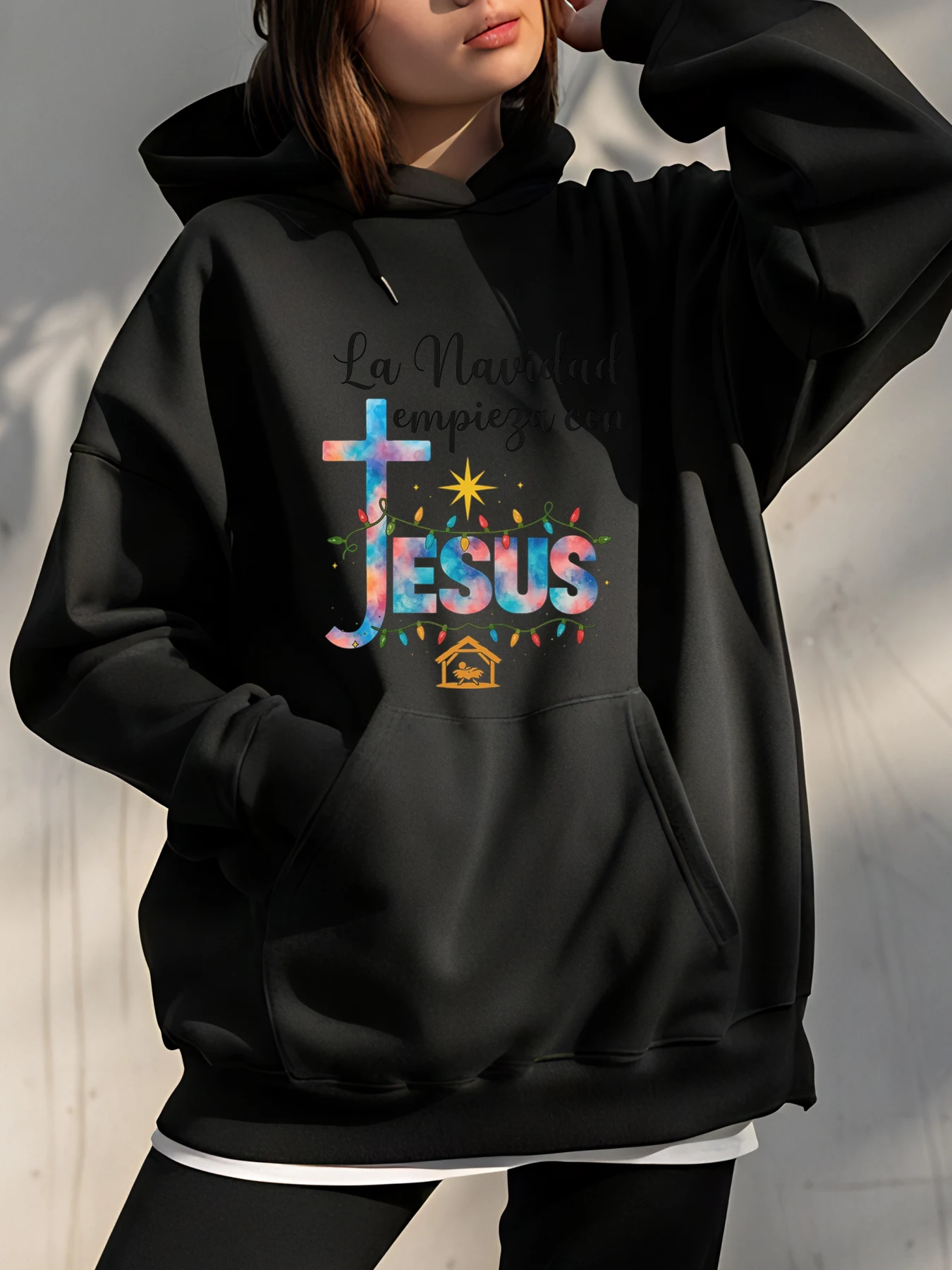 

Рождество начинается с крестом Иисуса Толстовка с религиозным праздничным дизайном Женская уличная одежда Повседневная одежда