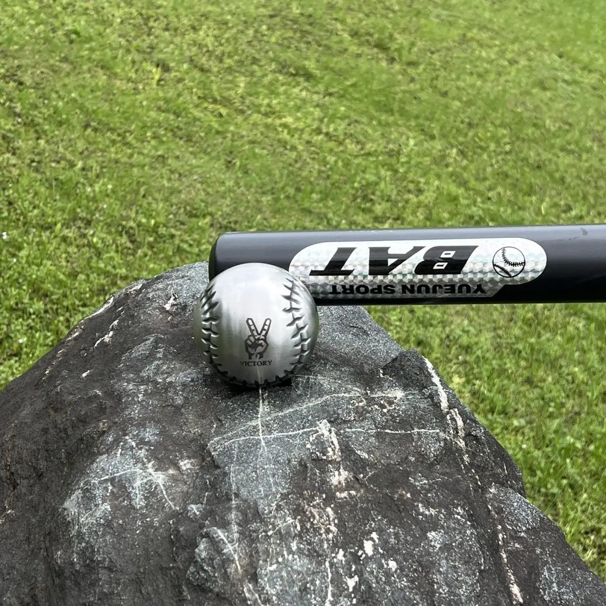 Outdoor Portable EDC Solid Stainless Steel Baseball Training and Exercise Tool