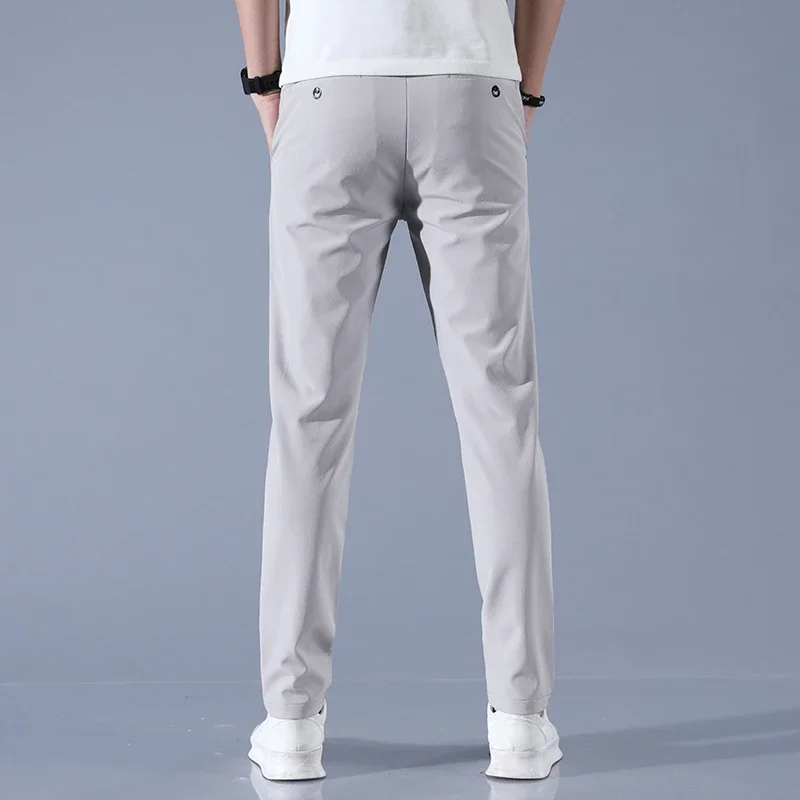 2025 Primavera Verano hombres hielo seda Golf Casual Slim recto pantalones finos moda masculina estiramiento transpirable correr 28-38