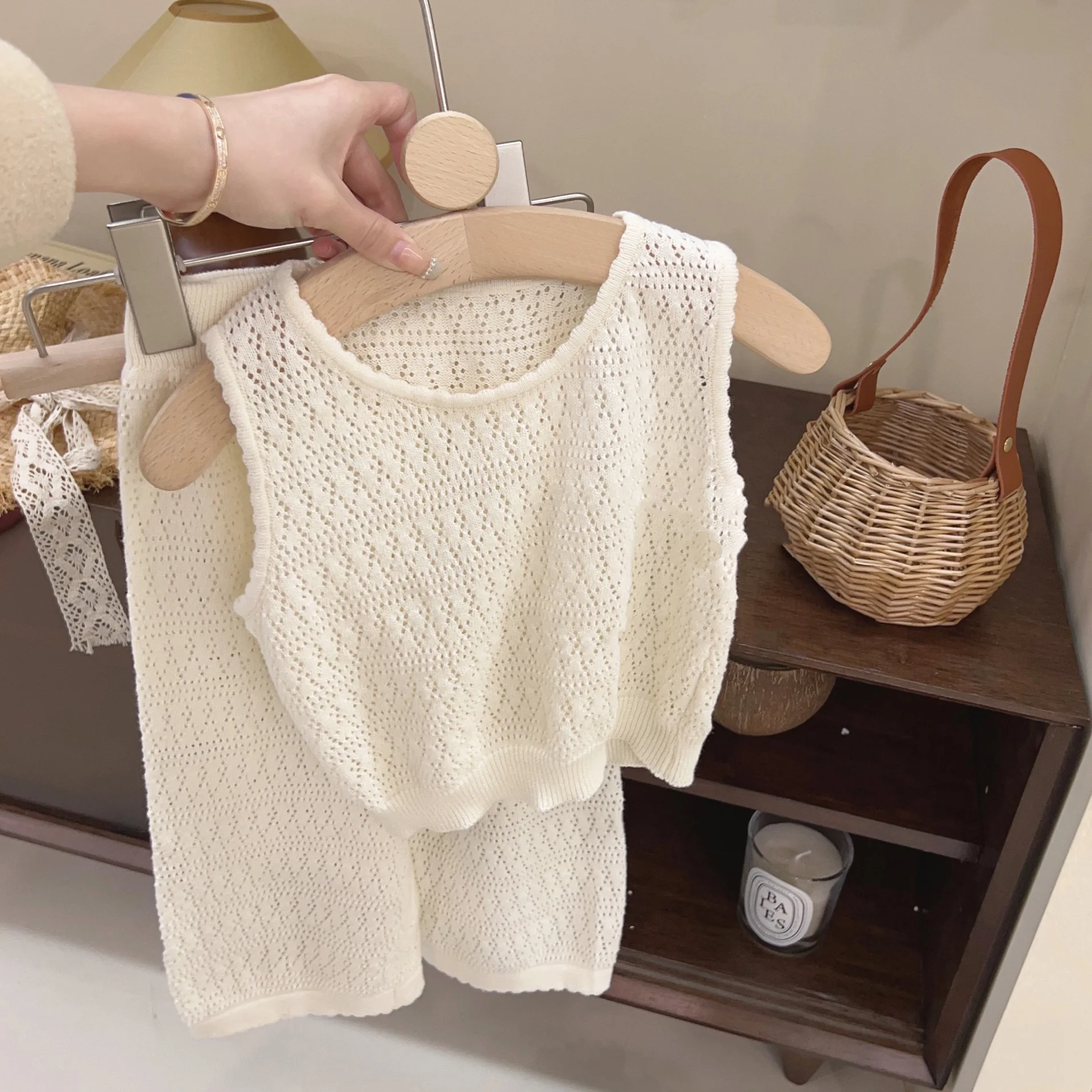 

2023 Summer Girls Fashion Knitting Two Pieces Suit Baby Kids Children Clothing Set Including Vest+ Pant