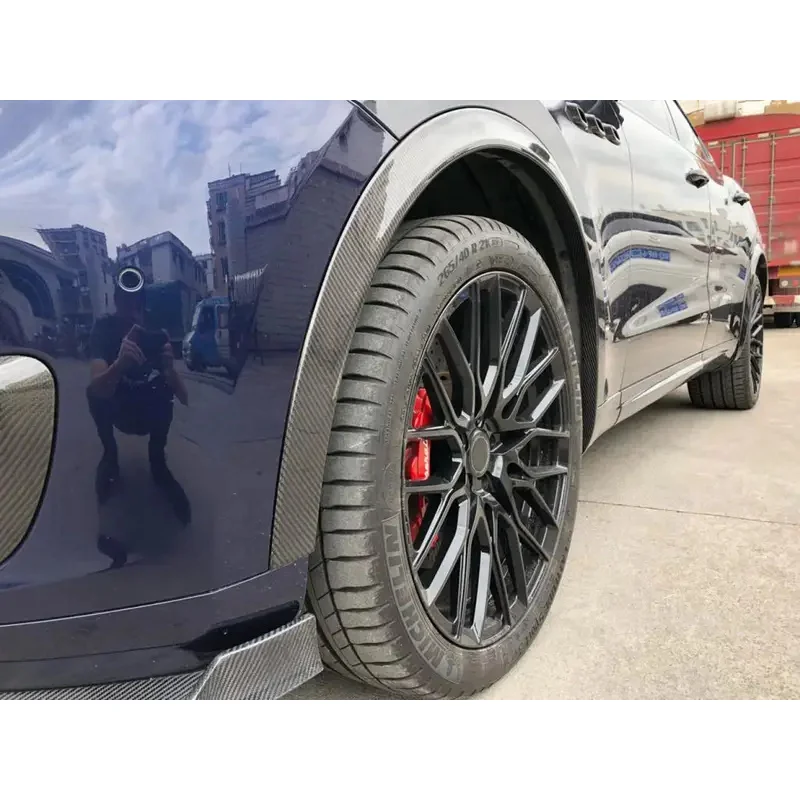

Накладки на колесные арки из карбона для Maserati Levante 2016-2018