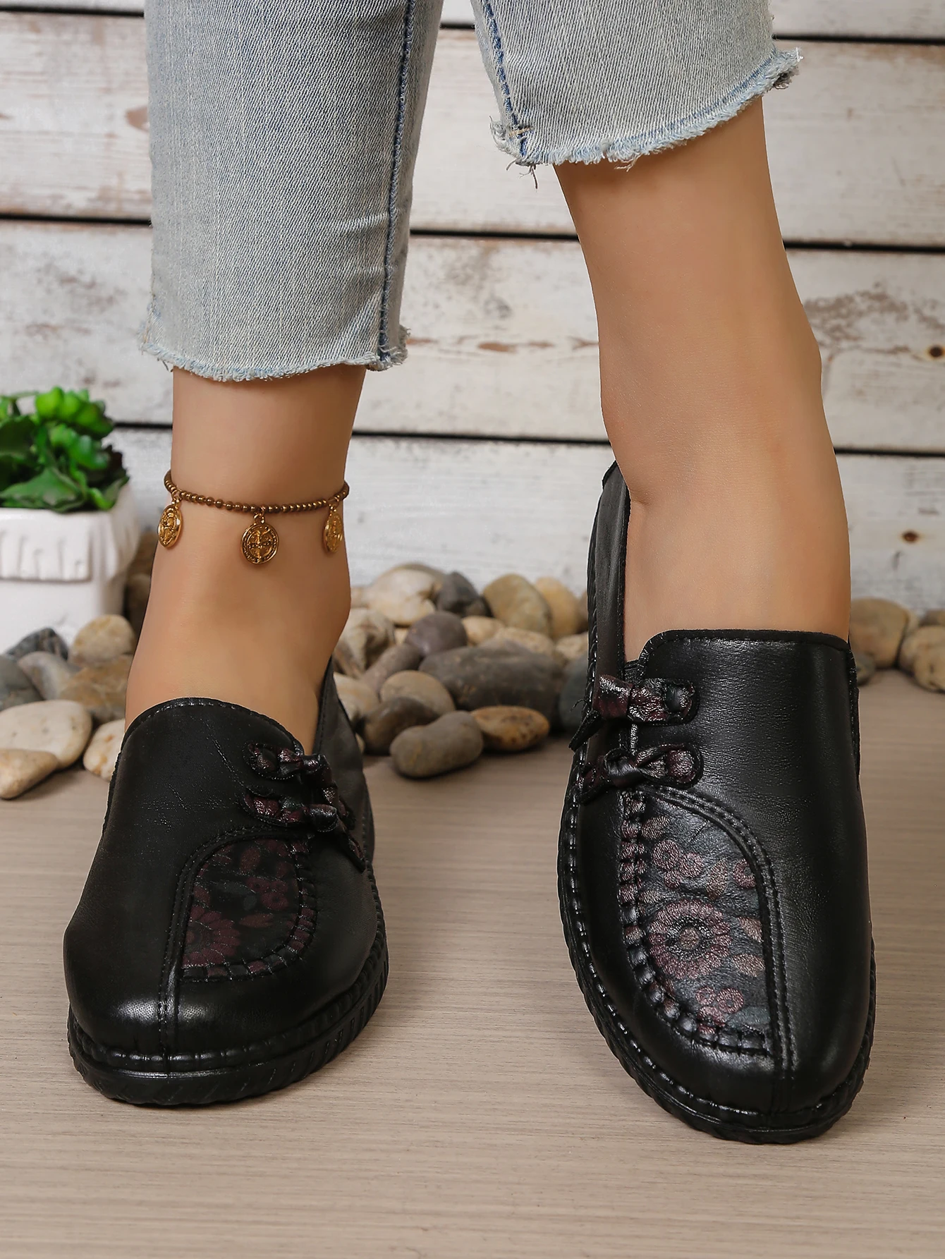 Mom-Schuhe, Damen-Loafer, bequem und rutschfest, lässige flache Schuhe für Menschen mittleren und höheren Alters mit kostenlosem Versand. – Detail 8