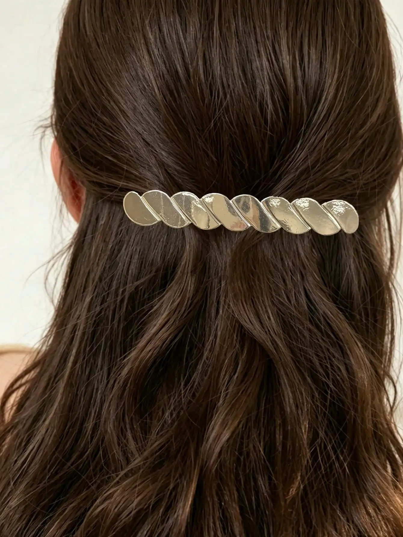 

2pcs French Ins Style Niche Design Spring Clip 3D Fish Scale Pattern Hair Clip, Elegant & Cute Daily Minimalist Hair Accessory, Mother's Day Gift