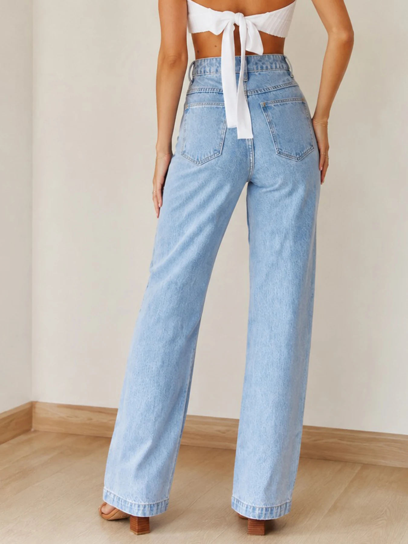 New Women's Mid-rise Washed Blue Classic Straight-leg Jeans, Slim Fit, Casual and Versatile, Machine Washable, Suitable for All Seasons