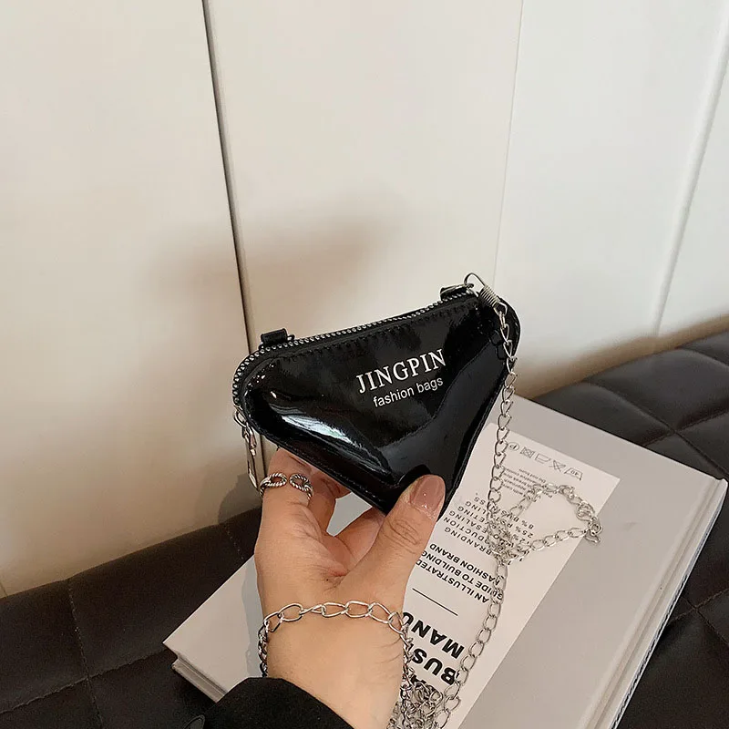 Fashionable Mini Triangle Bag Personalized Shoulder Crossbody Bag Women’S Mini Coin Purse Lipstick Key Storage Bag Girls\' Wallet