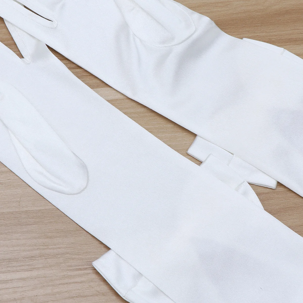 

1Pair Bridal Gloves Wedding Lace Dress Women Fashion Stretchy Elegant Costume Prom Party Gloves with Delicate Workmanship