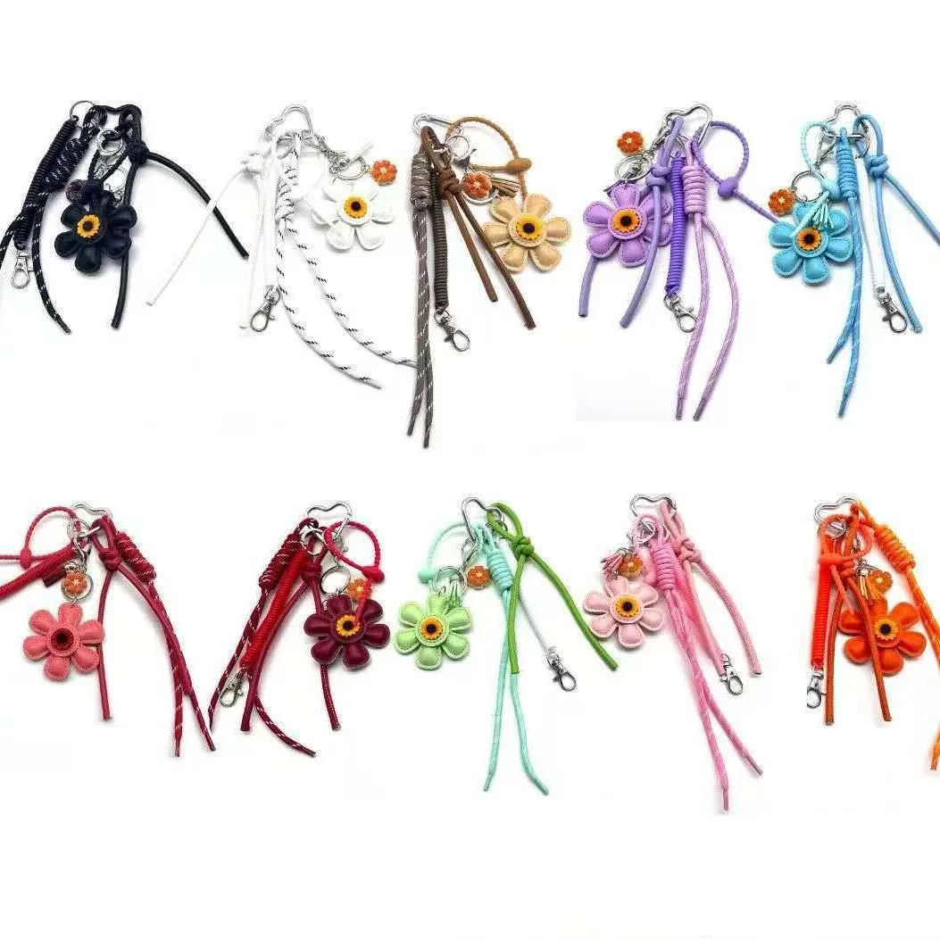Women's Pendant Sunflower Cute Cartoon Keychain Personalized INS Bag Pendant Creative Gift For Girls Simple Funny Kawaii Pendant