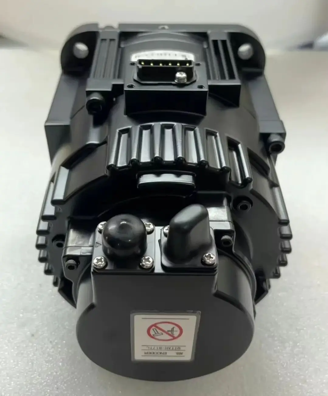 

SGMRV-09ANA-YR13 Brand New Servo Motor，Fast shipping SGMRV 09ANA YR13