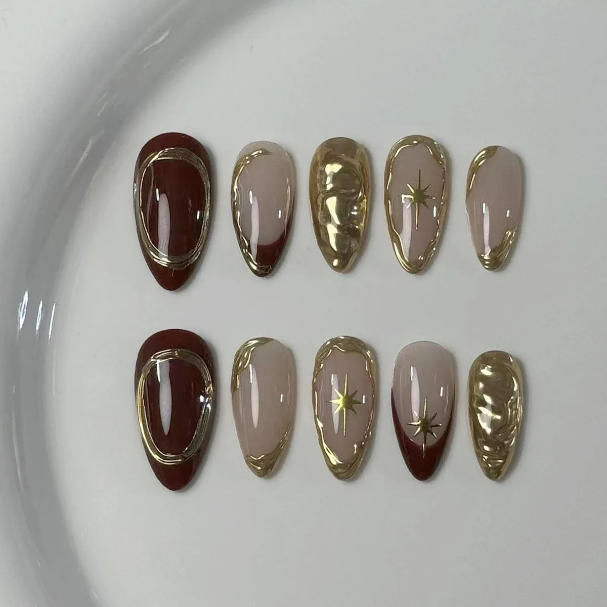 10 قطع من المسامير النقية المصنوعة يدويًا على شكل لوز أحمر عميق بحافة فرنسية ذهبية غير منتظمة على شكل خط ثلاثي الأبعاد على شكل نجمة، ex #4