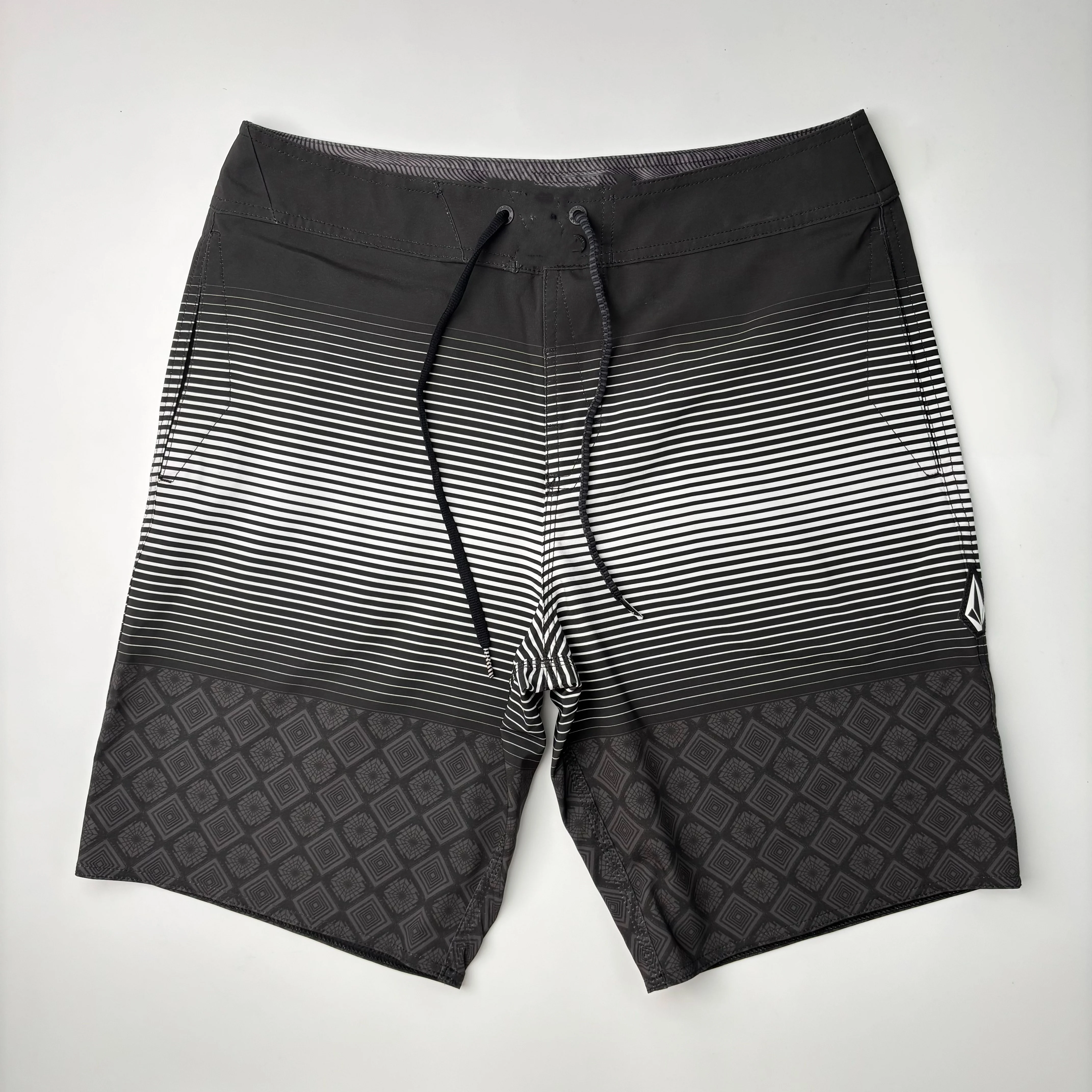 2026 Sommer Neue Herren-Sportshorts Y2K Übergroße Freizeitshorts Schnelltrocknend Geeignet für Alltag und Training Familienoutfit – Detail 5