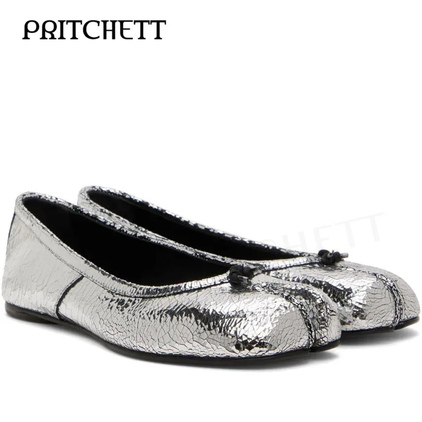 Silver Tabi Mirror Ballerina Pumps Round Toe Flats Plus Size Casual Wrinkled Leather Simple Design Fashion Shoes for Women