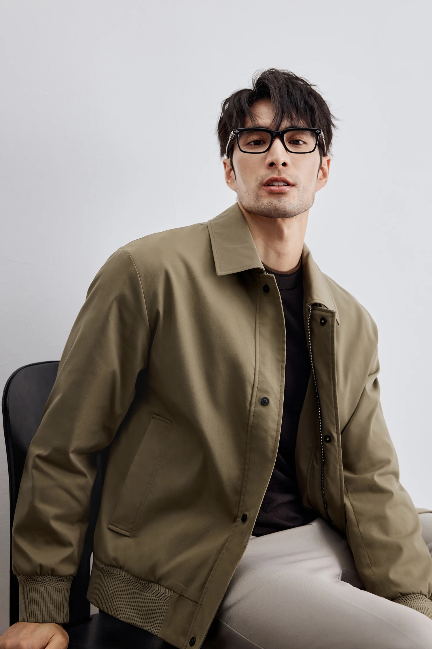 Herren Minimalistische Reversjacke Einreihige Lässige Locker Sitzende Bomberjacke Einfarbige Leichte Oberbekleidung – Detail 10