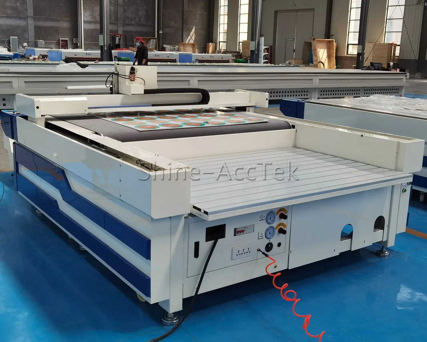 Automatic Digital Cutter CNC Oscillating Knife Cutting Machine for Garment Textile Cloth Fabric Leather Prepreg Curtain Carton