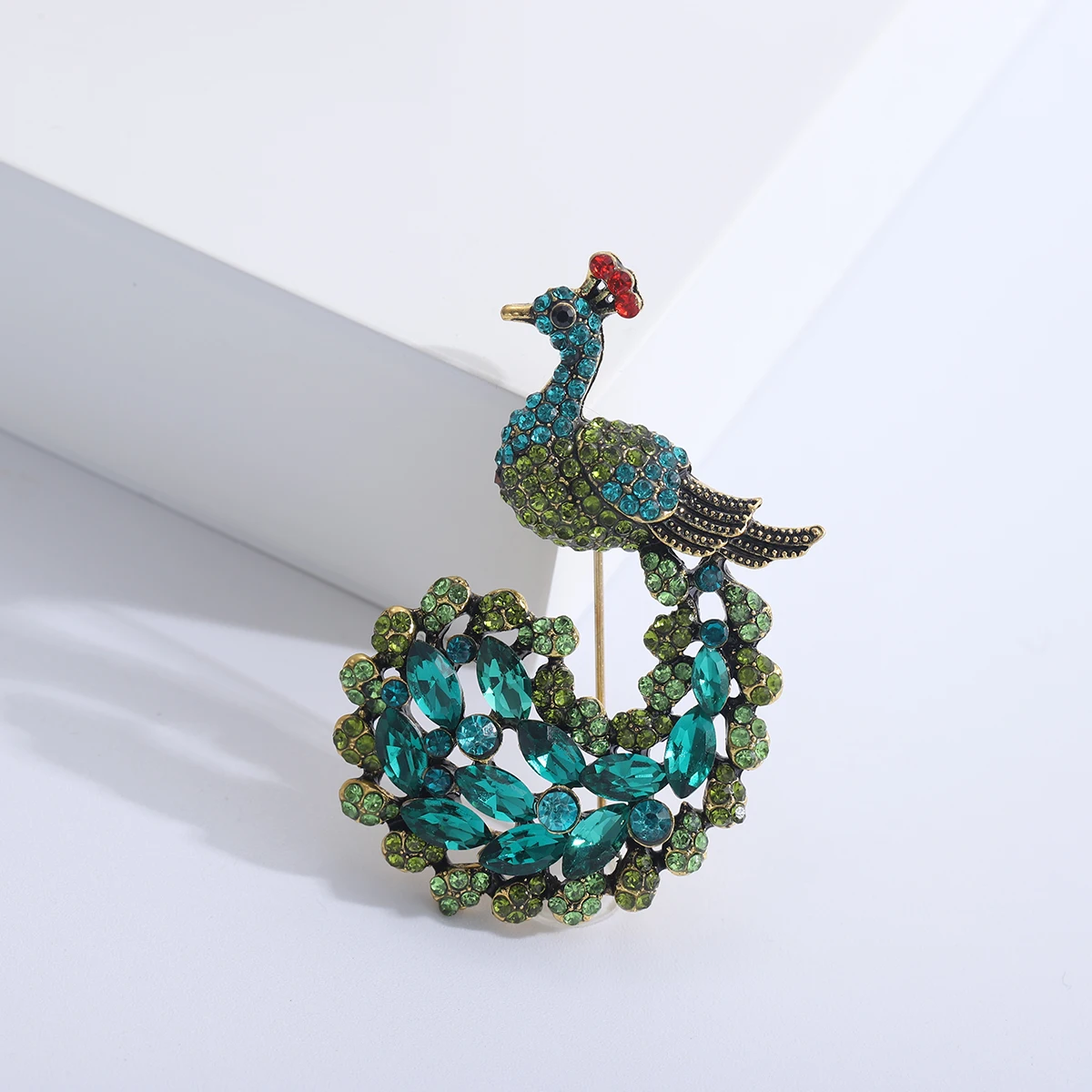 Beaut&Berry Beautiful Rhinestone Peacock Brooches for Women Unisex Animal Pins Casual Party Accessories New Year Gifts Friends