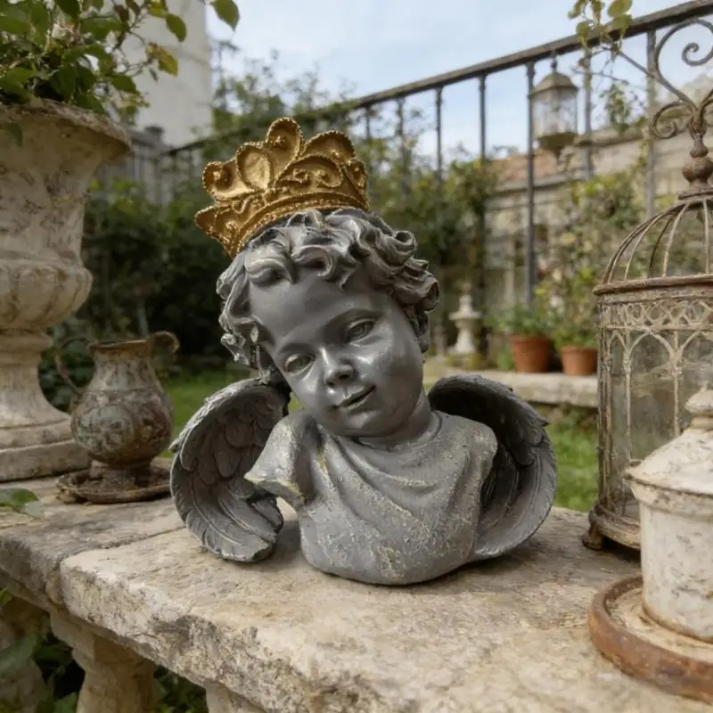 Wetterbeständige Engelskopf-Statue aus Kunstharz mit goldgekrönter, antiker Gartendekoration für den Innen- und Außenbereich – Detail 9