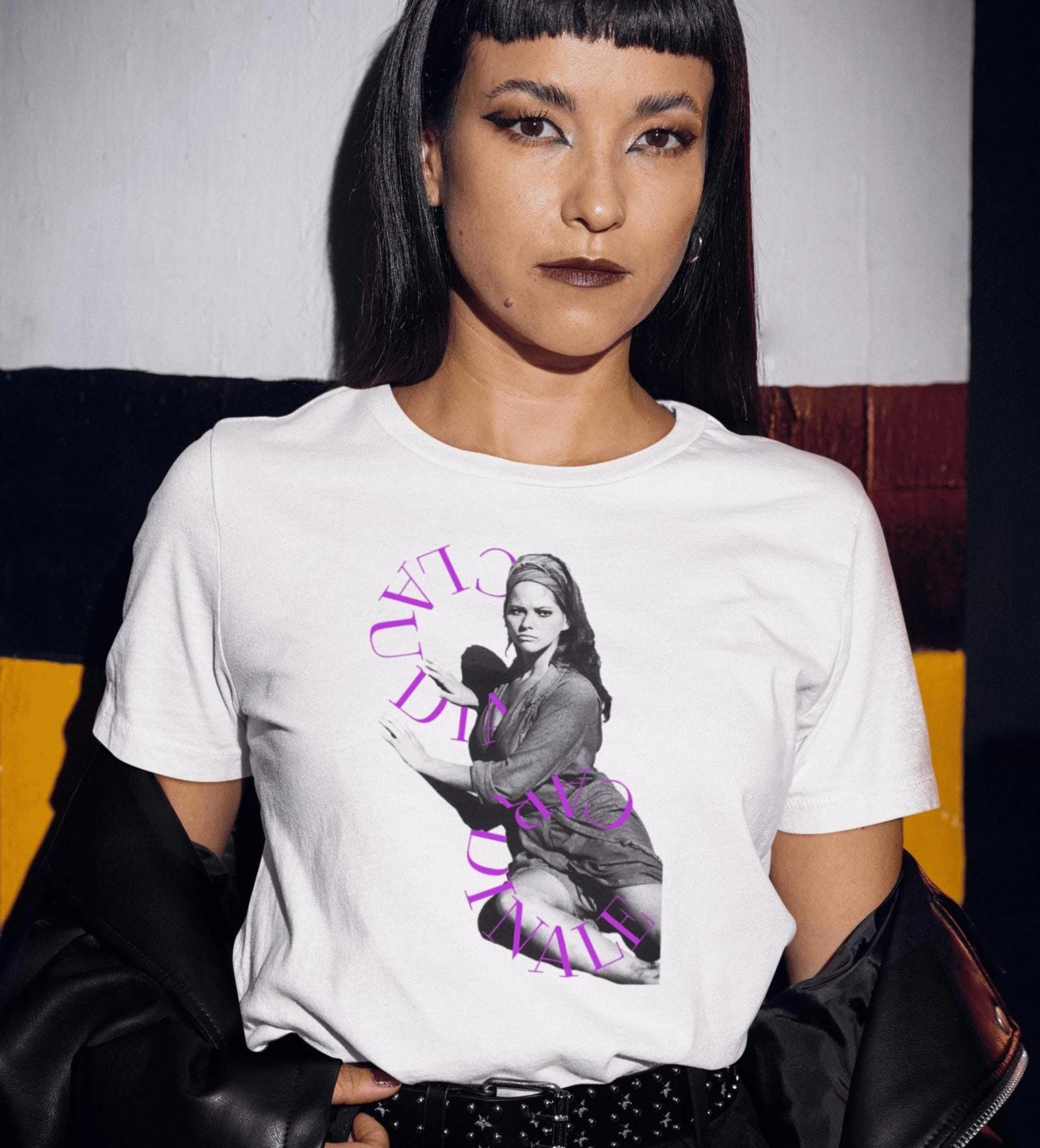 Camiseta Claudia Cardinale, éxito de ventas de verano, icono del cine italiano, camiseta retro de cine, camiseta de manga corta con cuello redondo para mujer