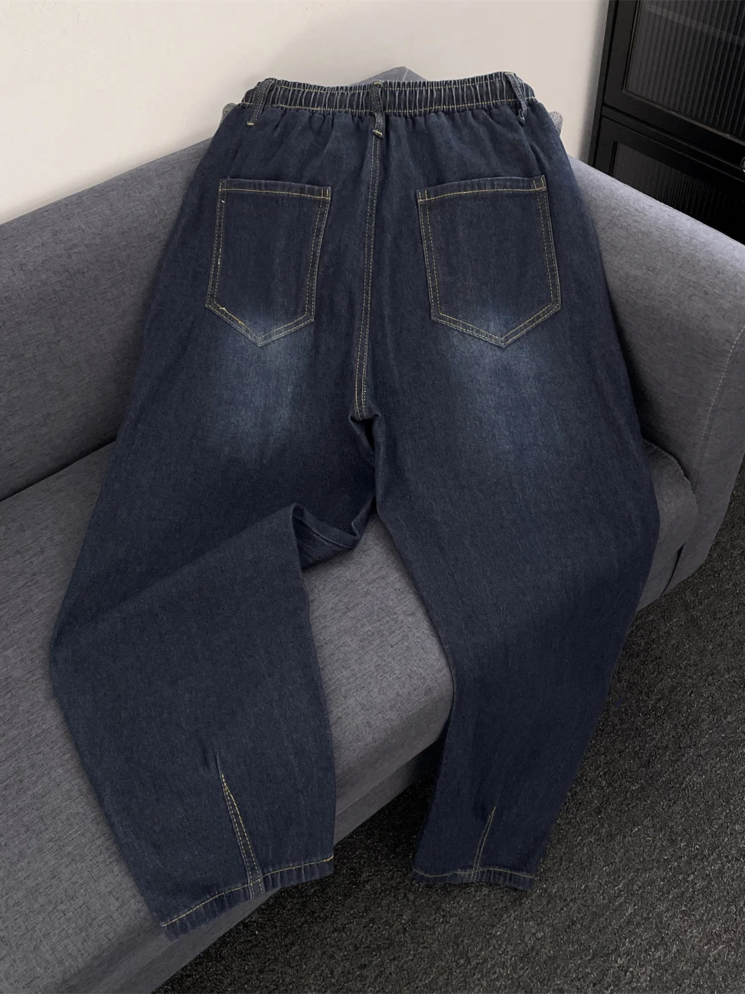 Gewassen geplooide jeans voor heren Herfst Winter Diepblauwe eenvoudige losse denimbroek Amerikaanse casual mode herenbroek