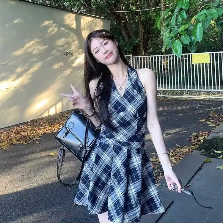 

2025 New Waist-hugging A-line Short Skirt Black and White Plaid V-neck Halter Neck Tied Dress for Women in Spring and Summer