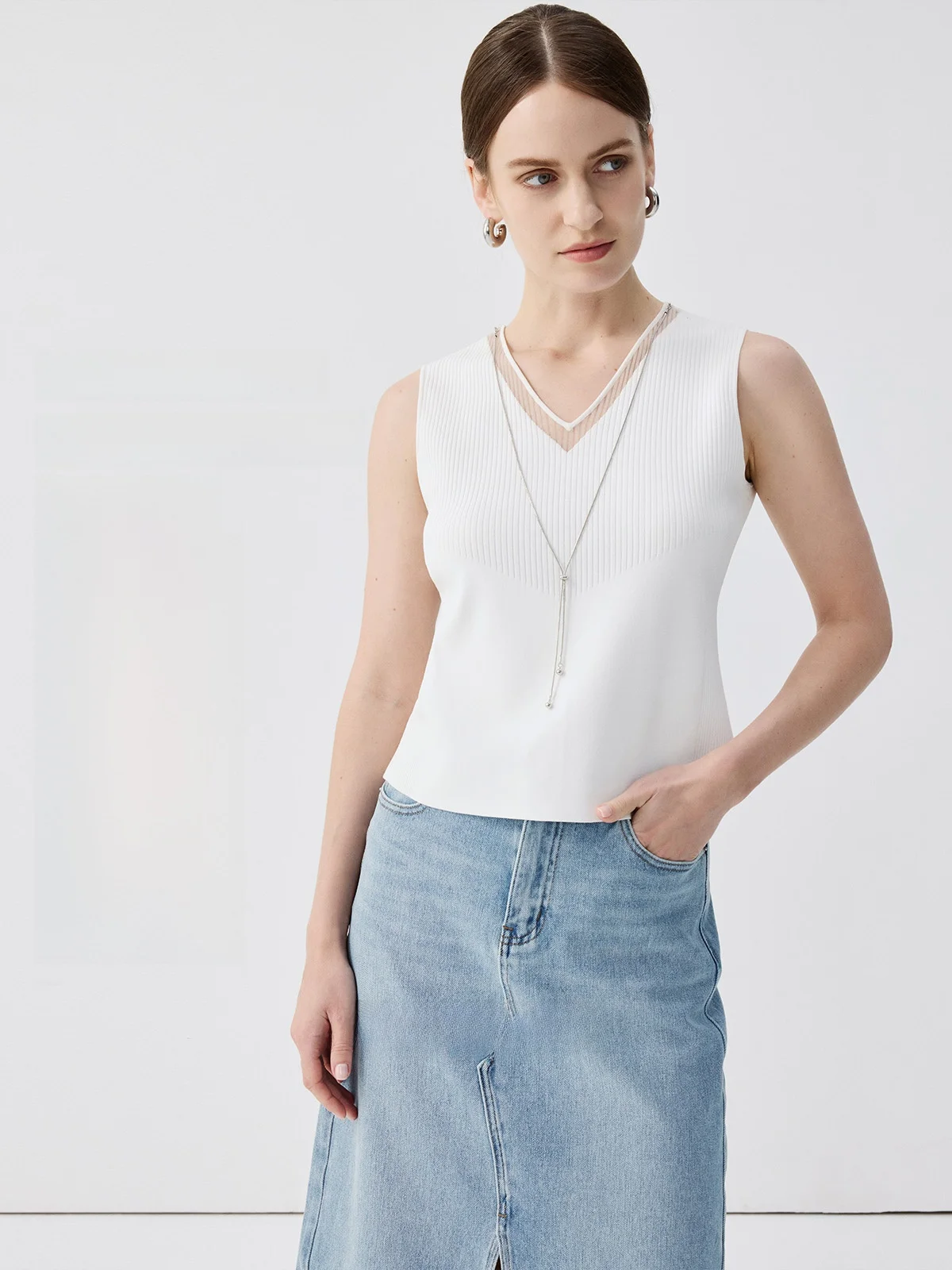 

Вязаный жилет с V-образным вырезом, декоративным кружевом, универсальный, легкий, летний, модный, женская нижняя одежда, стандартной длины