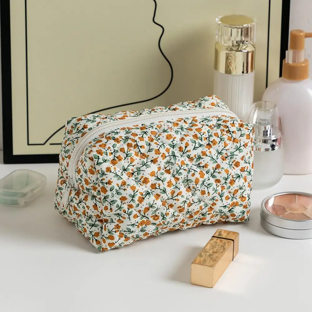 Small Quilted Cosmetic Organizer Floral Print Cosmetic Bag with Zipper Closure for Travel Toiletry Makeup Storage for Skincare