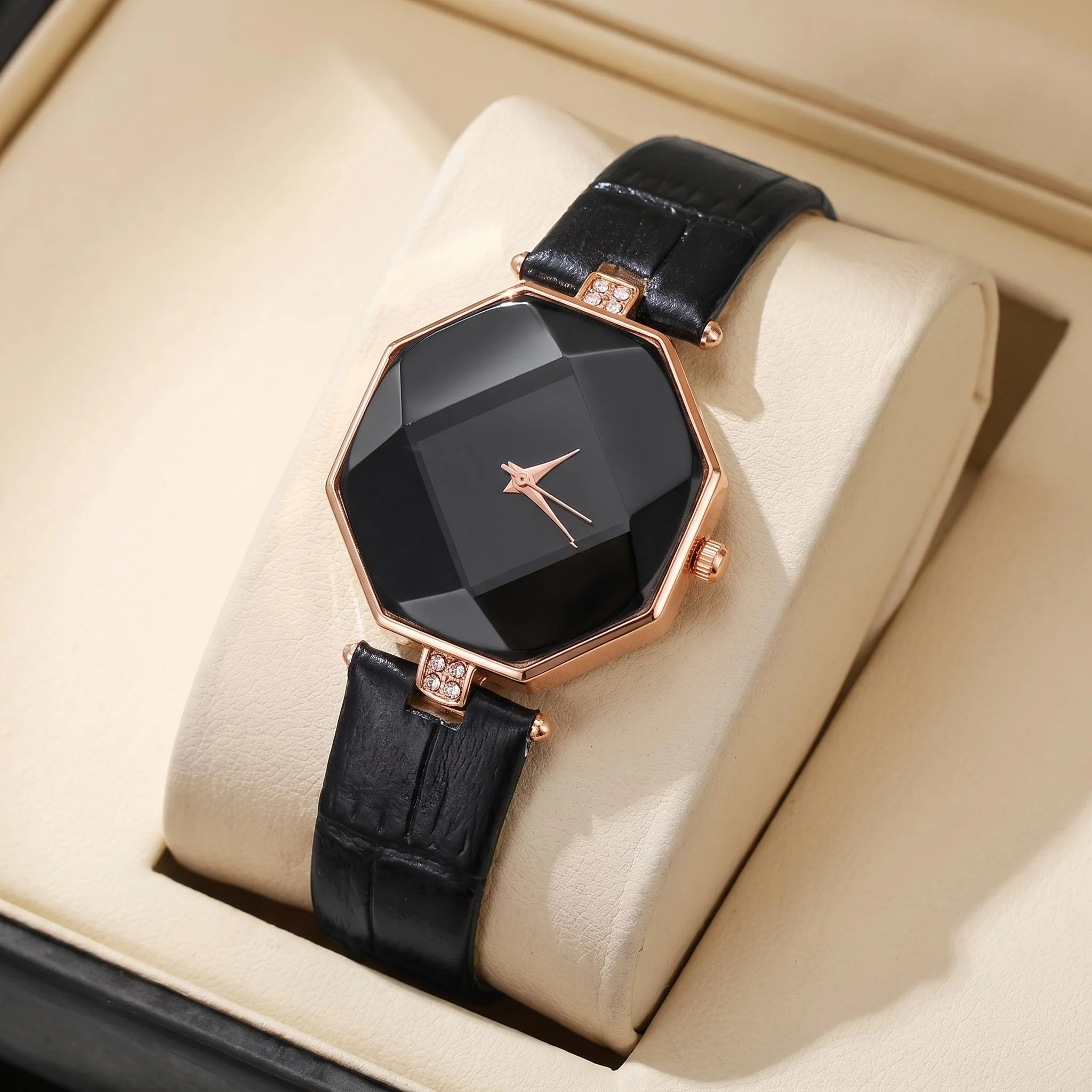 Fashionable Classic Casual Women's Quartz Watch Elegant Temperament Watch Holiday Gift Student Style