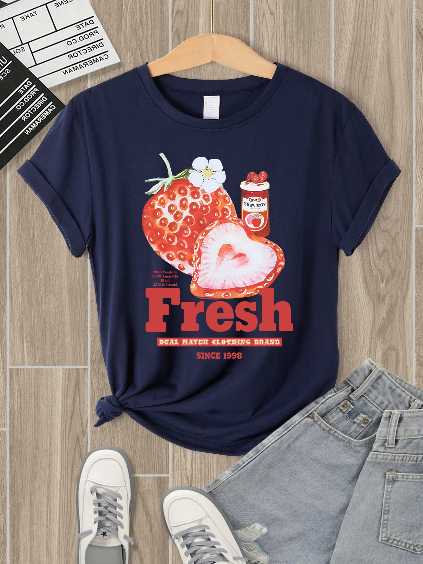 Frische Erdbeere American Retro Design Frauen T-Shirt Casual Oansatz T-shirts Sommer All-Match T Shirt Mehrfarbige Jogging Top