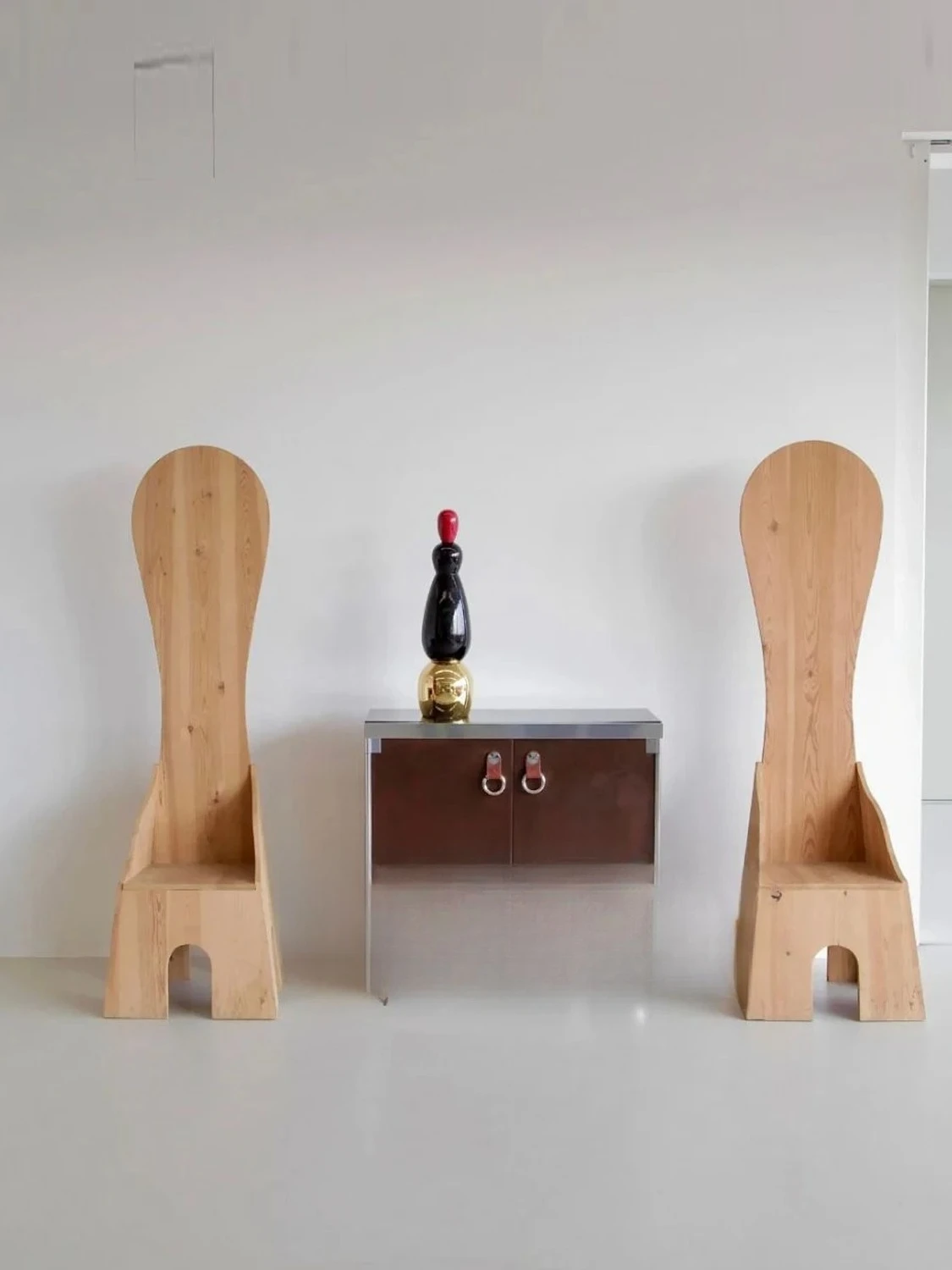 Стул в стиле арт-деко Gallery