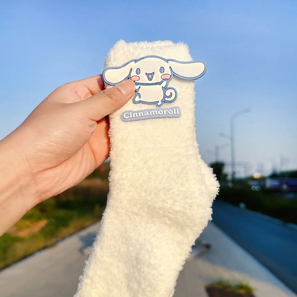 سانريو مرحبا كيتي المرجان الصوف الجوارب الدافئة للنساء الخريف الشتاء الأبيض Kuromi لطيف الكرتون النوم الجوارب المنزل جوارب يمكن السير بها على الأرض هدية #2