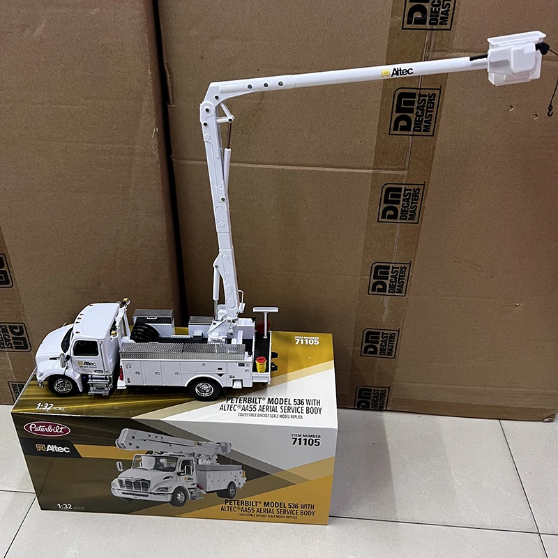 DM Diecast Alloy 1:32 Scale PETERBILT 536 High Altitude Work Climbing Vehicle Car Model 71105 Adult Toys Classics Souvenir Gifts