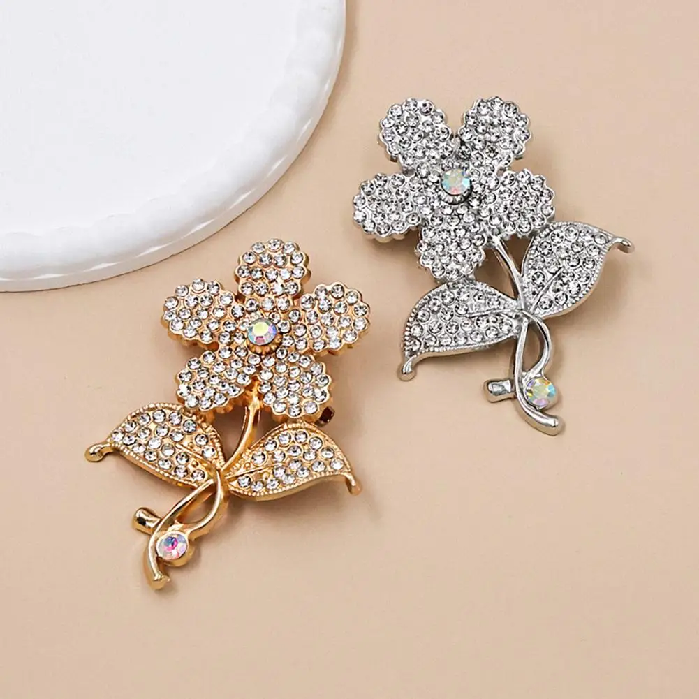 Vintage Rhinestone Flower Brooch, Floral Alloy Lapel Pin Clothing Accessory For Men Women Sweater Cardigan Coat Elegant Decor