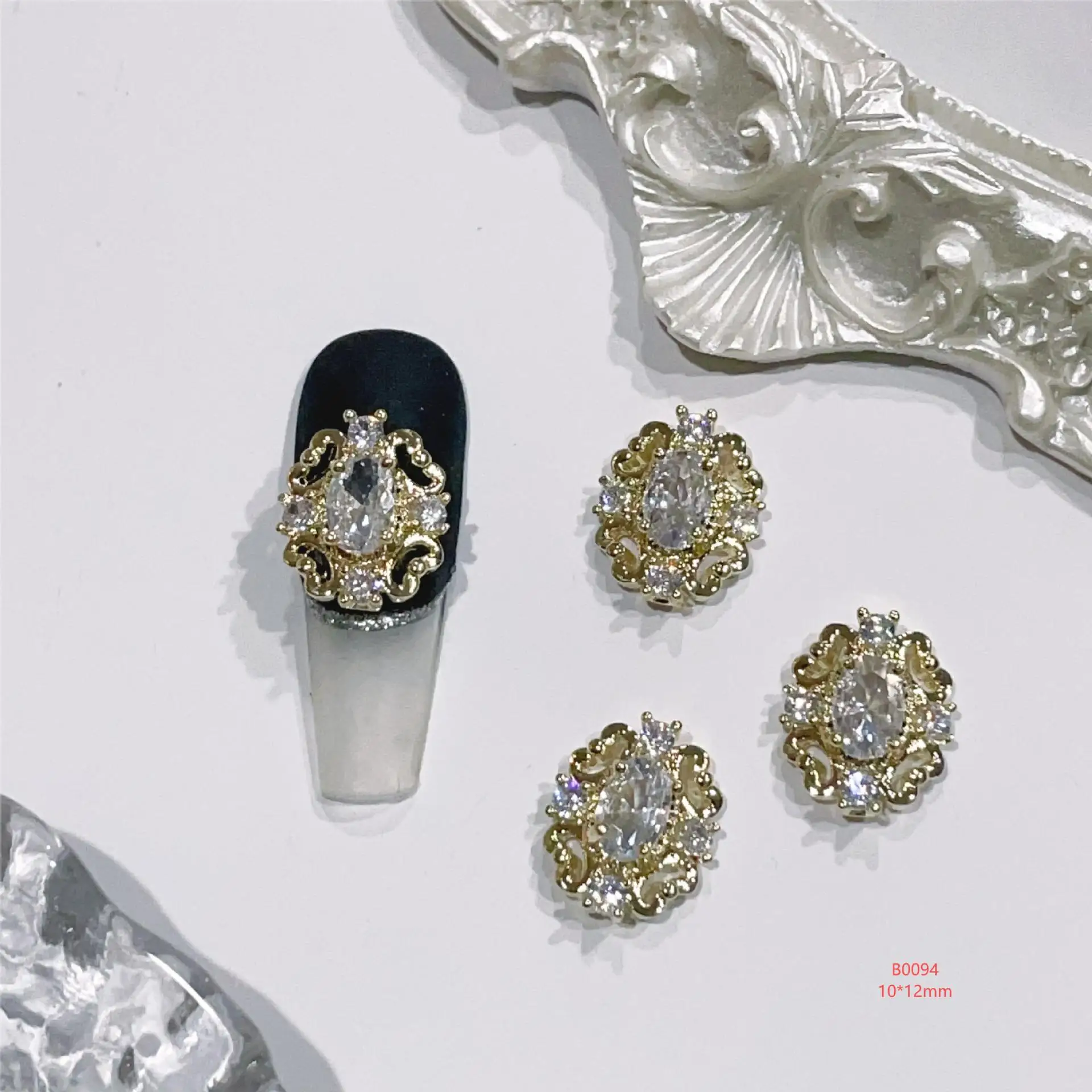 5 ชิ้นหรูหรา Retro Zircon เครื่องประดับเล็บ Art Palace เล็บ DIY อุปกรณ์ตกแต่งเล็บ Charms