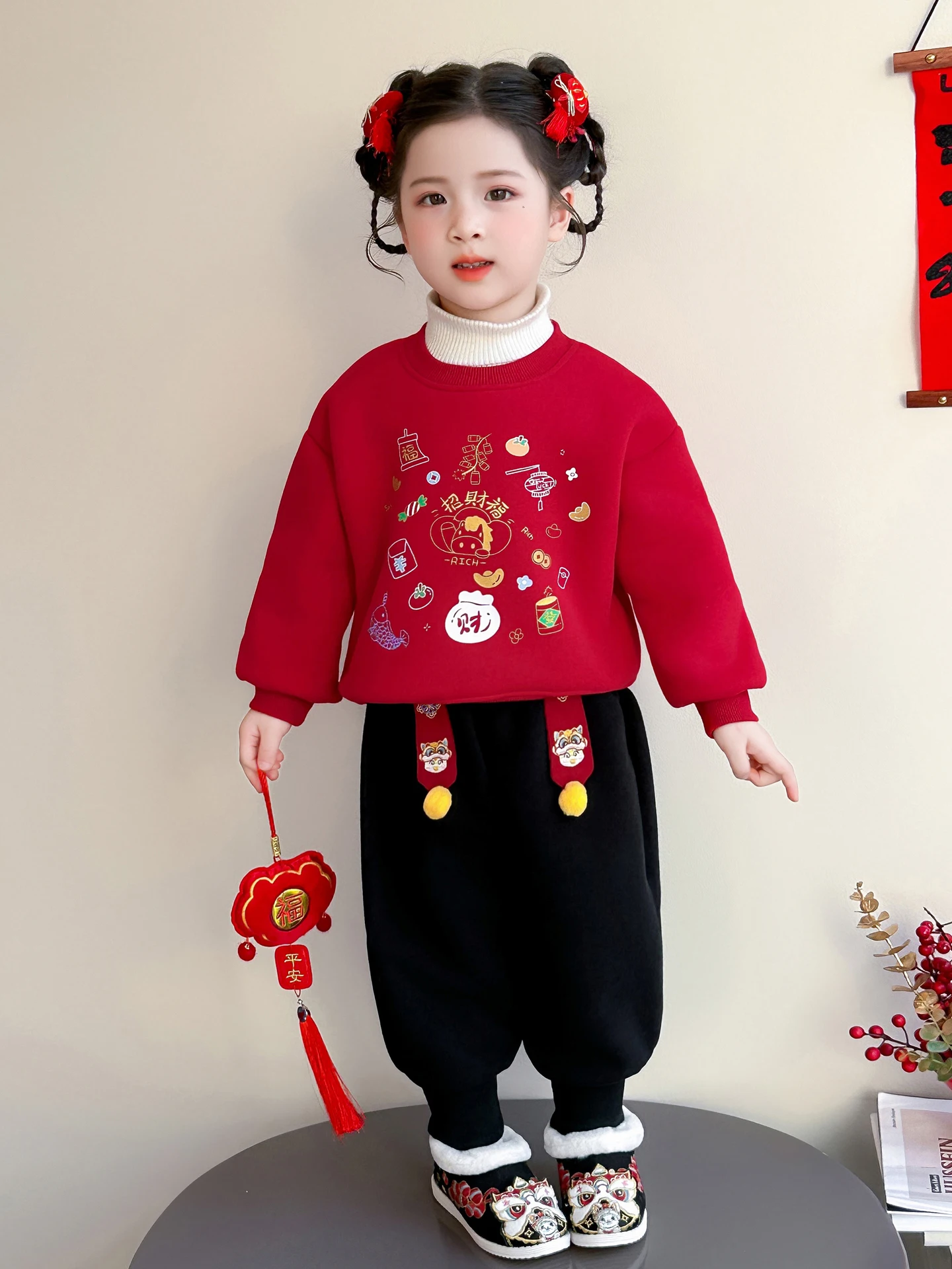 

Girls' Fleece Lined Winter Two-Piece Set Thick Warm Alpaca Wool New Year's Celebration Outfit Long Sleeve round Neck Sweatshirt