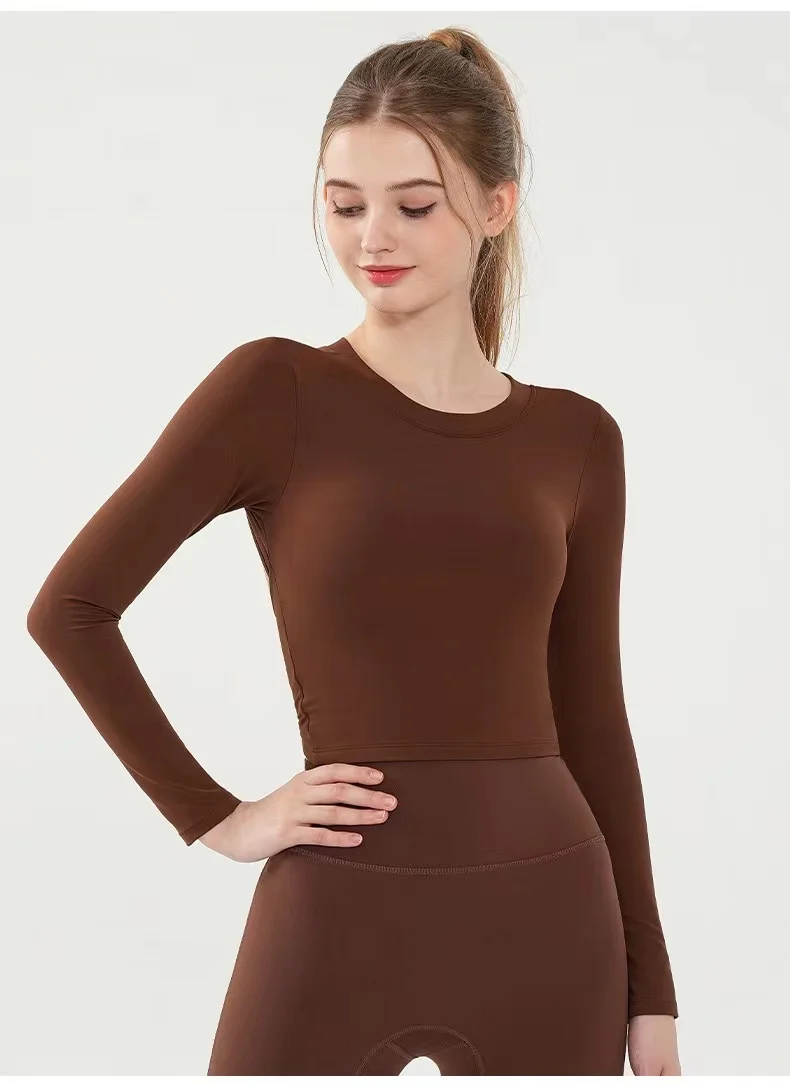 Modische Sport-Oberteile für Pilates und Laufen mit Brustpolster, Fitness-Langarmshirt, Enganliegend, Schnelltrocknend, Yoga-Oberteil, Outdoor-Bekleidung – Detail 6
