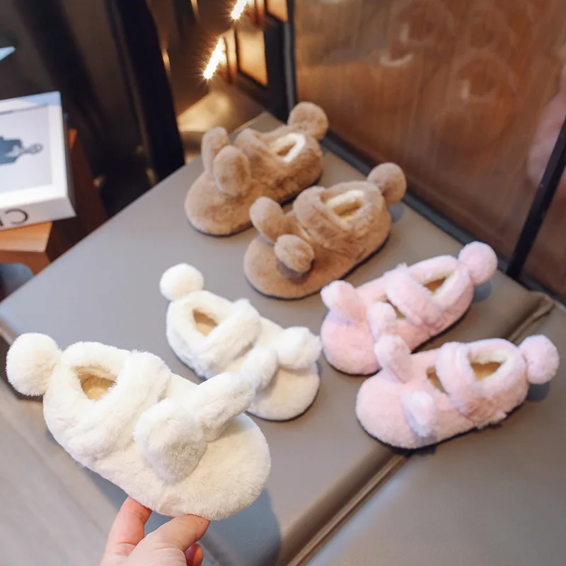 

2024 Winter New Fur Children Flat Shoes Cover Toe Warm Plush Girls Shoes Non-slip Kids Casual Shoe Cute Rabbit Baby Cotton Shoes