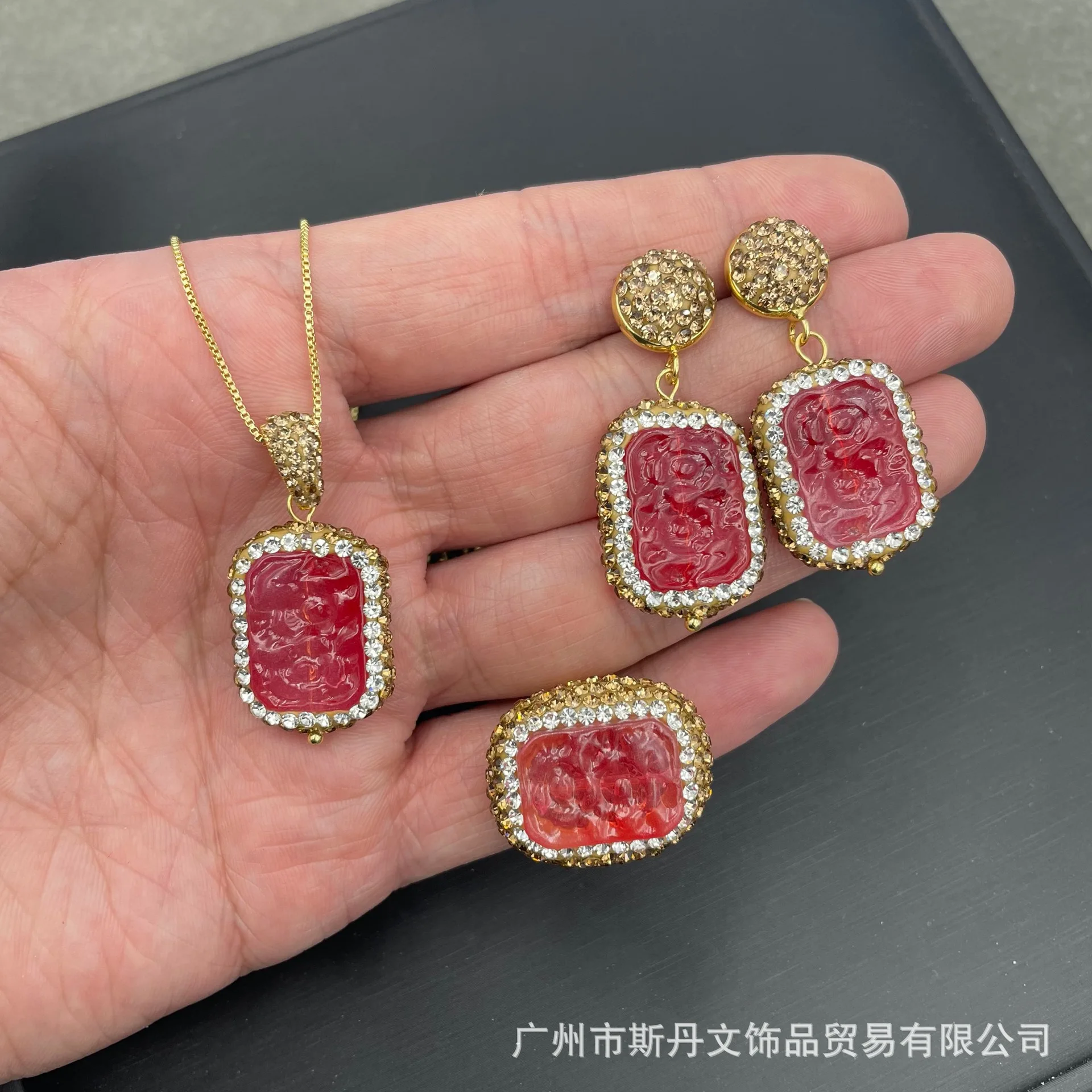 

Glazed Ping An brand auspicious totem inlaid with rough stone set medieval factory direct batch crystal, necklace earrings ring