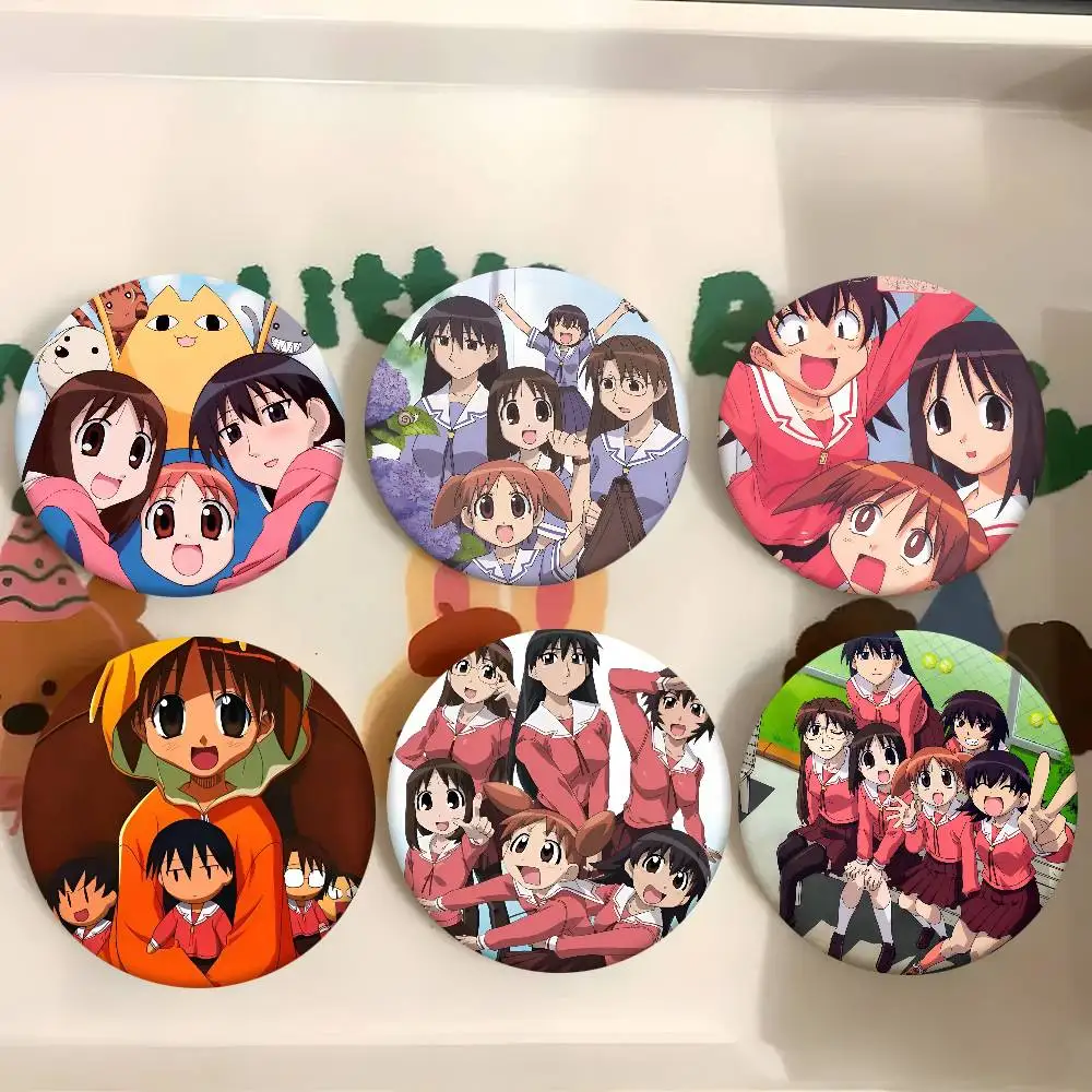 Azumanga Daioh أنيمي شارات شارة مستديرة صفيح عملة بروش الملابس على ظهره اكسسوارات التلبيب دبوس