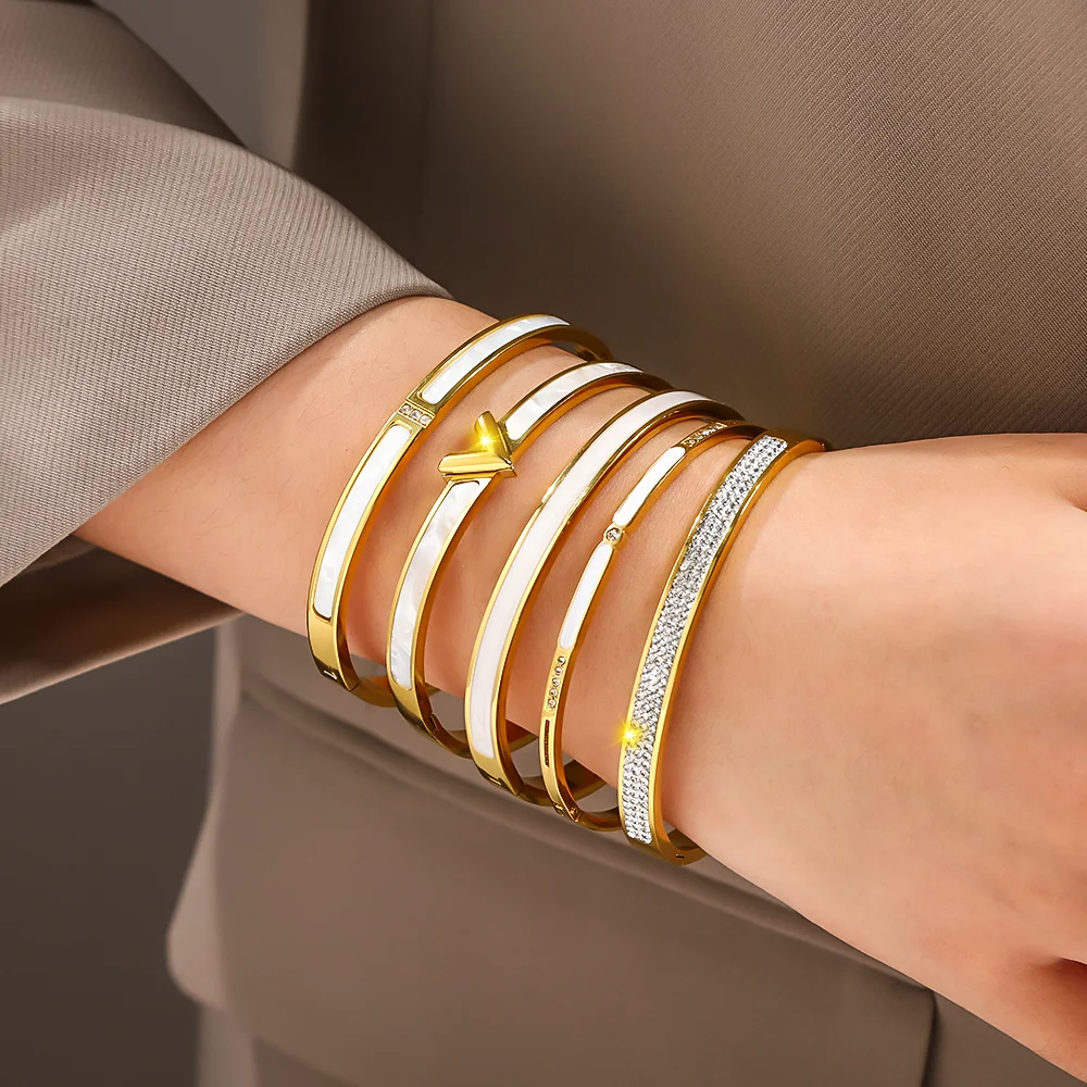 

5Pcs/Set Stainless Steel Cuff Bracelet Bangle Set, Fashionable Zircon Series White Drip Oil V-shaped Women's Wrist Jewelry Gift