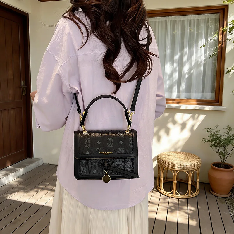 

Минималистичная элегантная стильная винтажная сумка для подгузников для женщин, дизайнерская кожаная сумка через плечо, сумка-тоут.