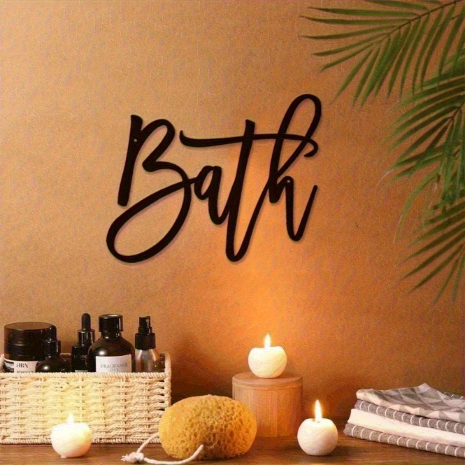 Spa-Chic Badezimmer-Wandskulptur „BATH“ aus Metall |   Forged Craft, entspannendes Retreat-Dekor – dekoratives Schild und Plakette