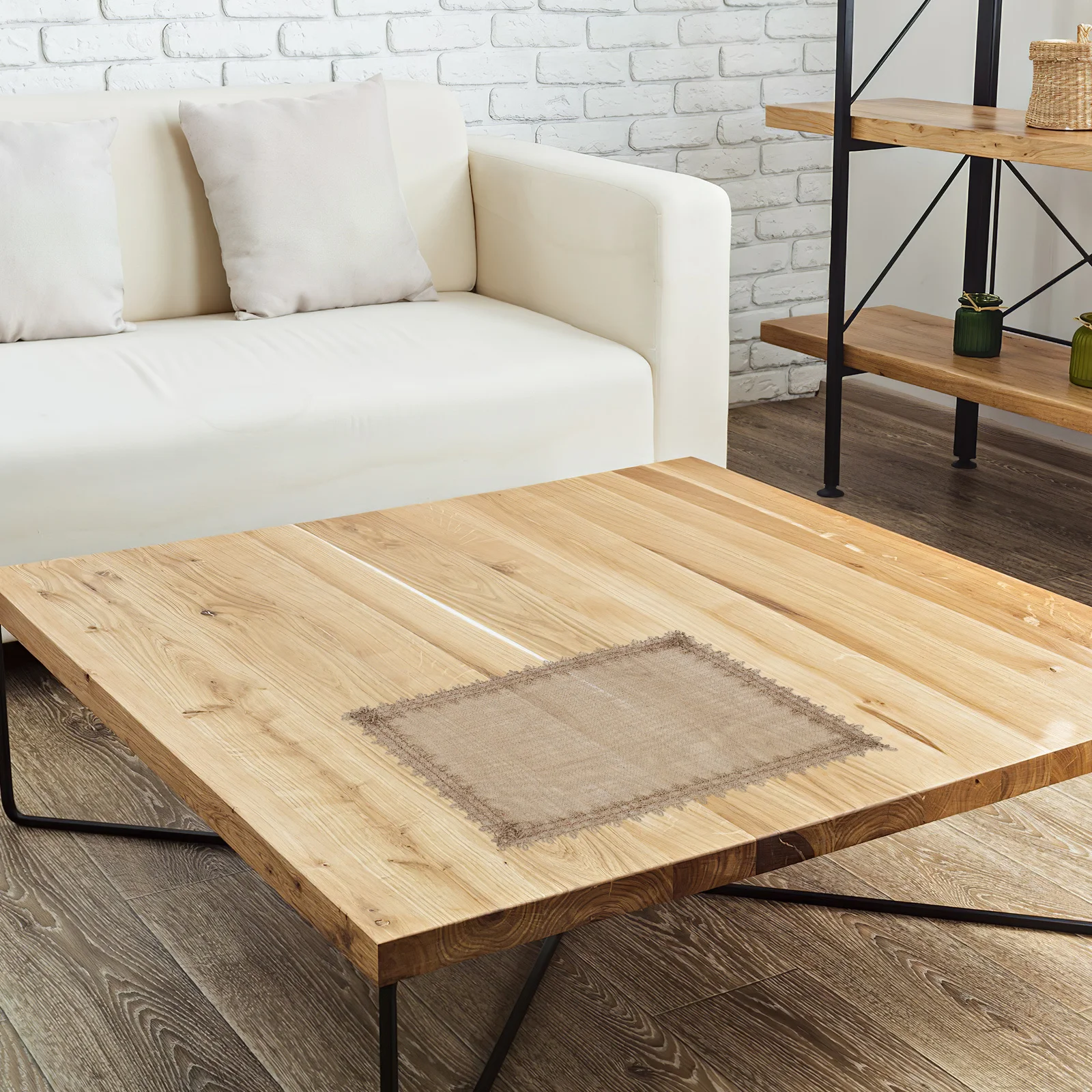 

4Pcs Natural Jute Placemats Farmhouse Burlap Table Mats 45x30cm Heat Resistant Tassel Edges for Holidays Thanksgiving Christmas