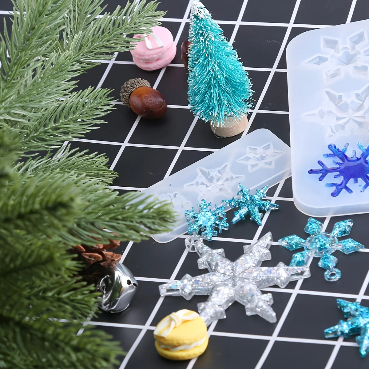 2pcs 3D Snowflake Pendant Silicone Mold DIY Craft Necklace Earrings Pendant Christmas Decoration Epoxy Resin Casting Mold