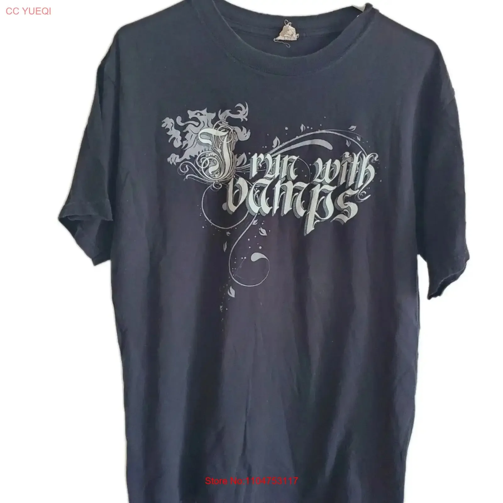 Vintage Twilight Movie New Moon Run With Vamps T Shirt Mens Large Blk vintage Washed Breathable Unisex Comfortable Slightly