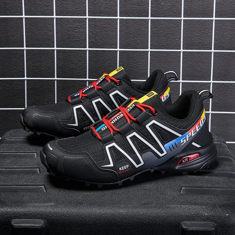 للجنسين أحذية المشي لمسافات طويلة الرياضة في الهواء الطلق المضادة للانزلاق لينة أحذية مشي مريحة شقة فاخرة تصميم 2025 أحذية رياضية جديدة للرجال والنساء