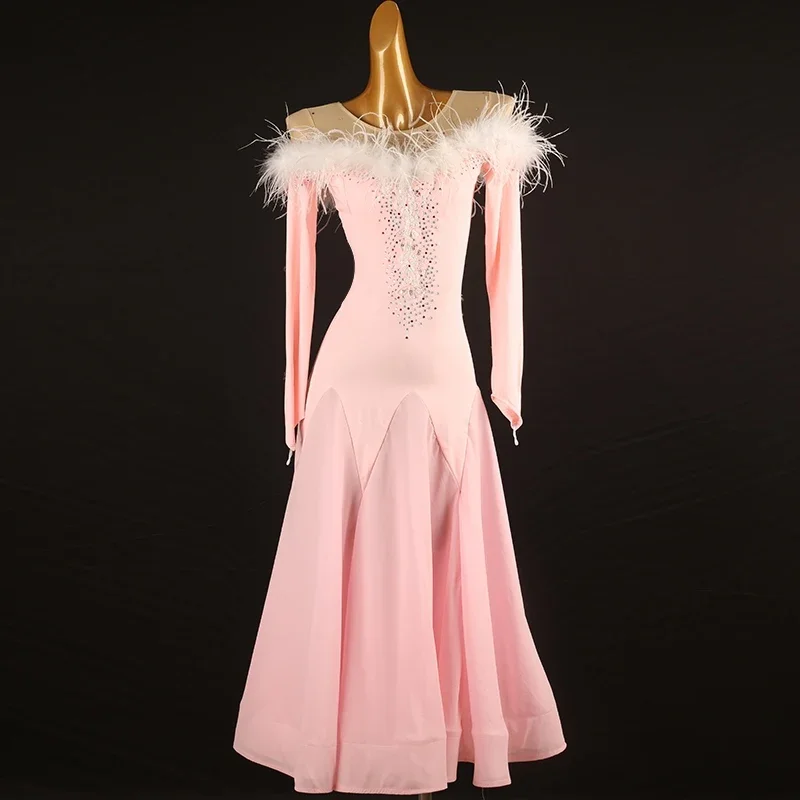 Frauen Nationalen Standard Tanz Feder Ärmel Strass Moderne Kleidung Ballroom Dance Wettbewerb Kleid