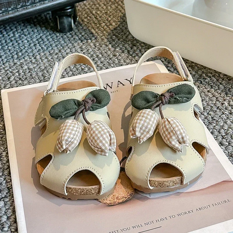 

2025 Children's Shoes Summer New Girl Korean Soft Bottom Anti slip Multi functional Hollow Princess Beach Shoes