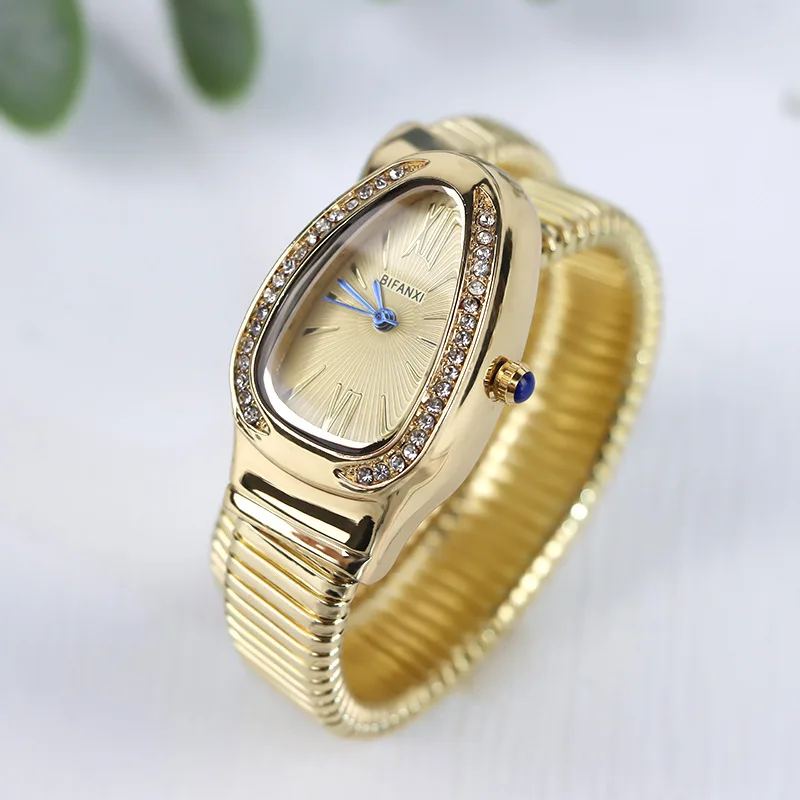 Creative Design 2024 Hot Womens Watches Top Fashion Iced Diamond Quartz Clocks Luxury Snake Watch Ladies AAA Wristwatch Reloj