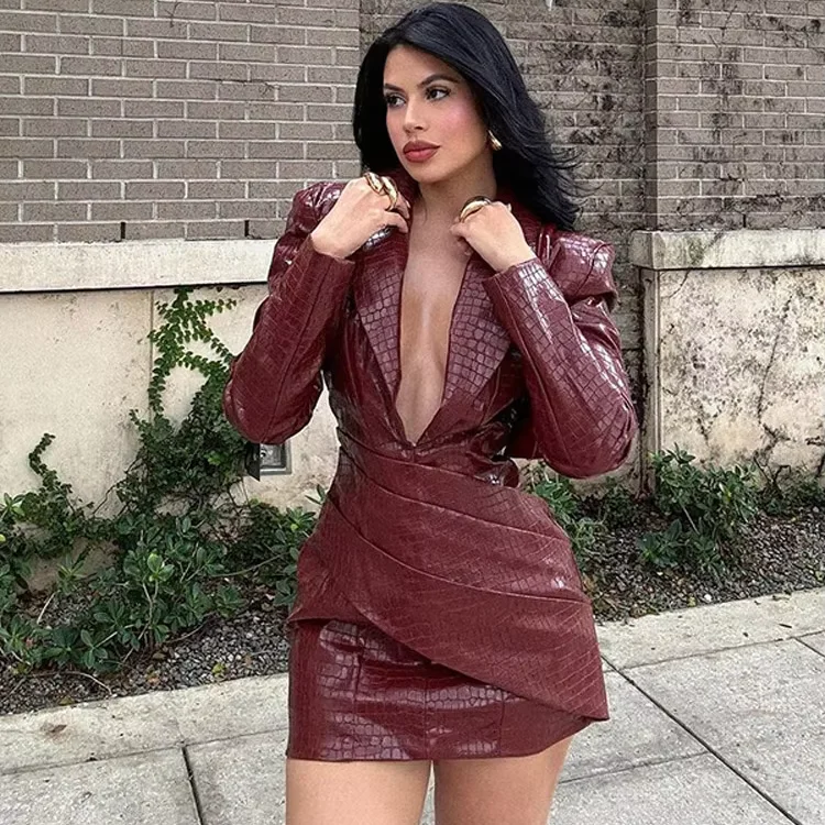 Imitation Crocodile Skin Dress Burgundy Deep V-neck Leather Mini Dress Long Sleeve High Waist Dress 2024 Sexy Lady Party Dress