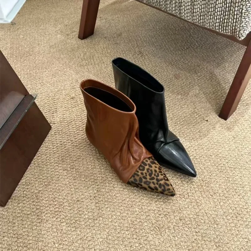 Pointed-toe Leopard Print Patchwork Fashion Boots for Women, 2026 Autumn/winter Fashion, Low Heel, Tube-shaped, Short Boots