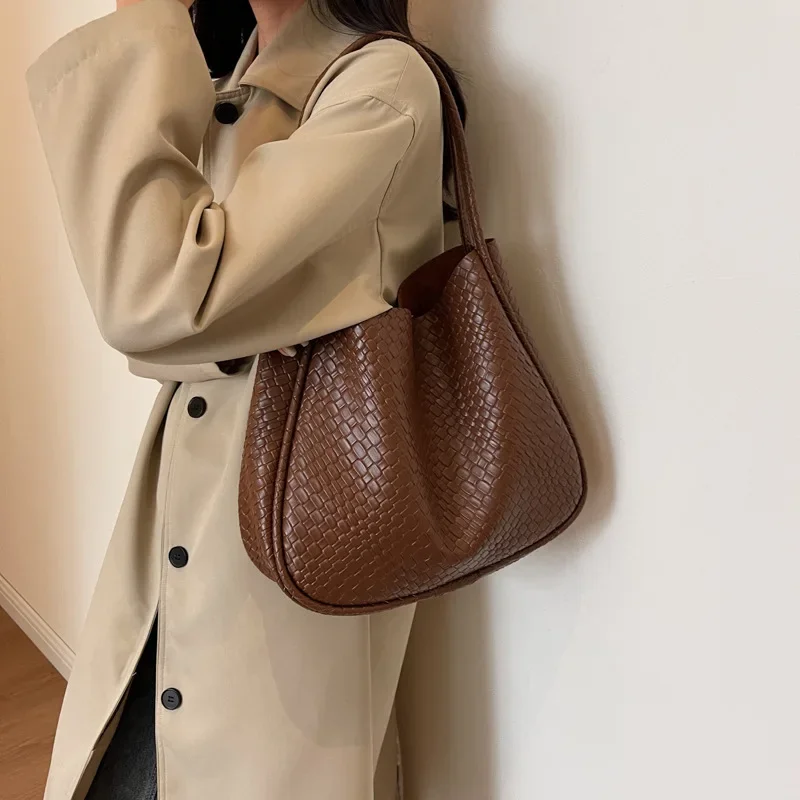 Luxury Tote Bag Woman Vintage Fashion Large Capacity Handbags Simple Casual Female Shoulder Bag High Quality Leather Bucket Bags