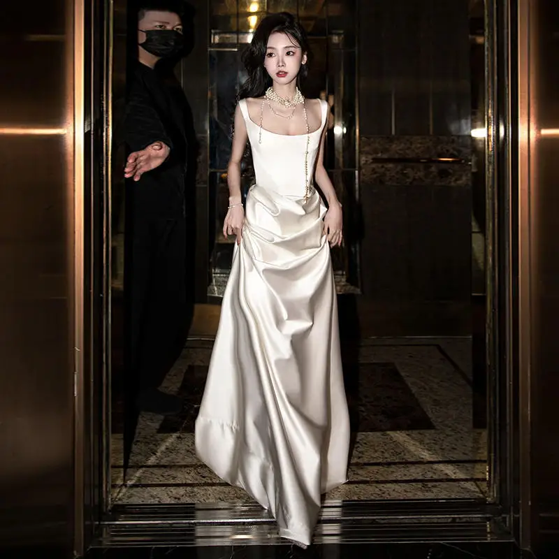 

Solid Elegant White Vintage Satin Prom Dresses Square Neck Sleeveless Spaghetti Strap Long Train Bride Evening Occasion Gown New